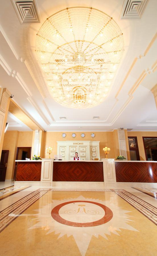 Aleksandrovski Grand Hotel Vladikavkaz Bagian luar foto