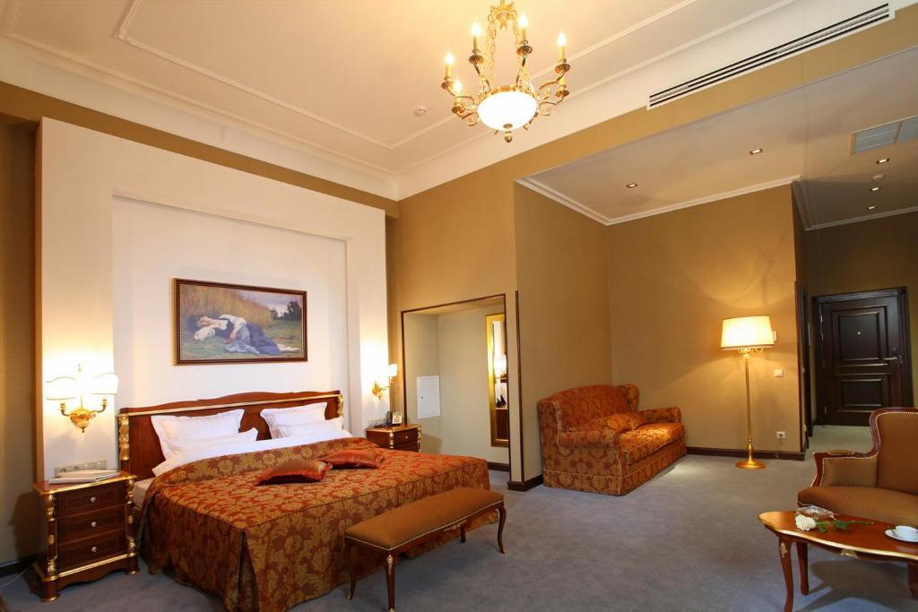 Aleksandrovski Grand Hotel Vladikavkaz Ruang foto